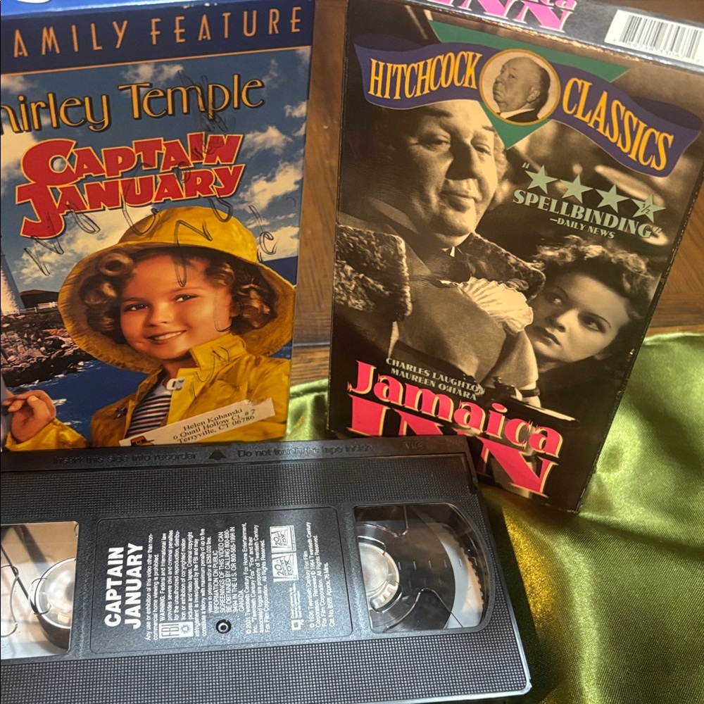 Captain January VHS Tape  & Jamaica inn 📼 VHS bundle